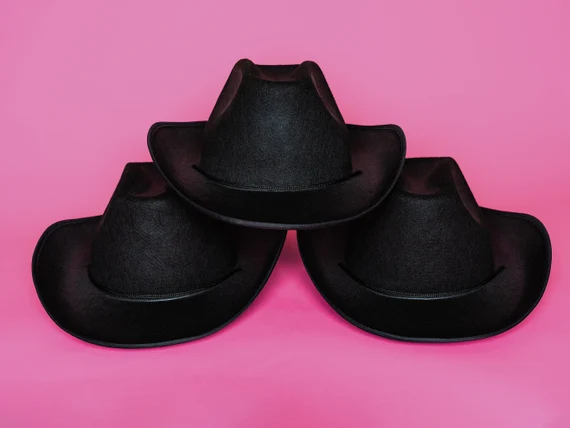 The Growing Demand for Bulk Cowgirl Hats in the Fashion Industry